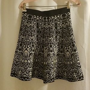 XHILARATION FIT&FLARE SKIRT